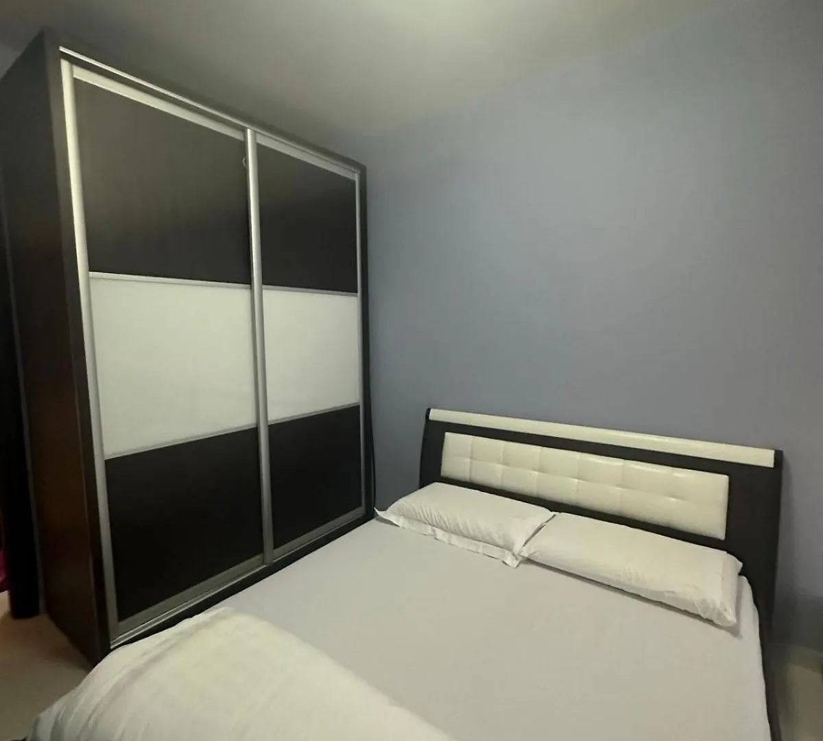 Sea View Apartment ساراندا