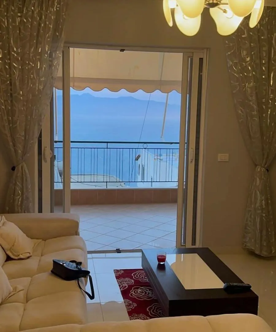 Sea View Apartment ساراندا